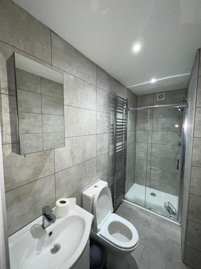 Double Room With Private Bathroom In Basingstoke Zewnętrze zdjęcie